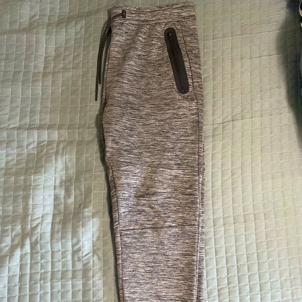 AE Joggers